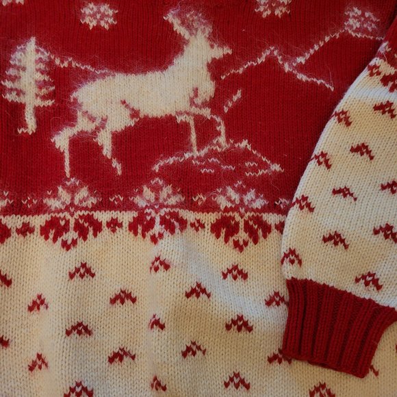 Vintage Christmas Sweater - Picture 5 of 7